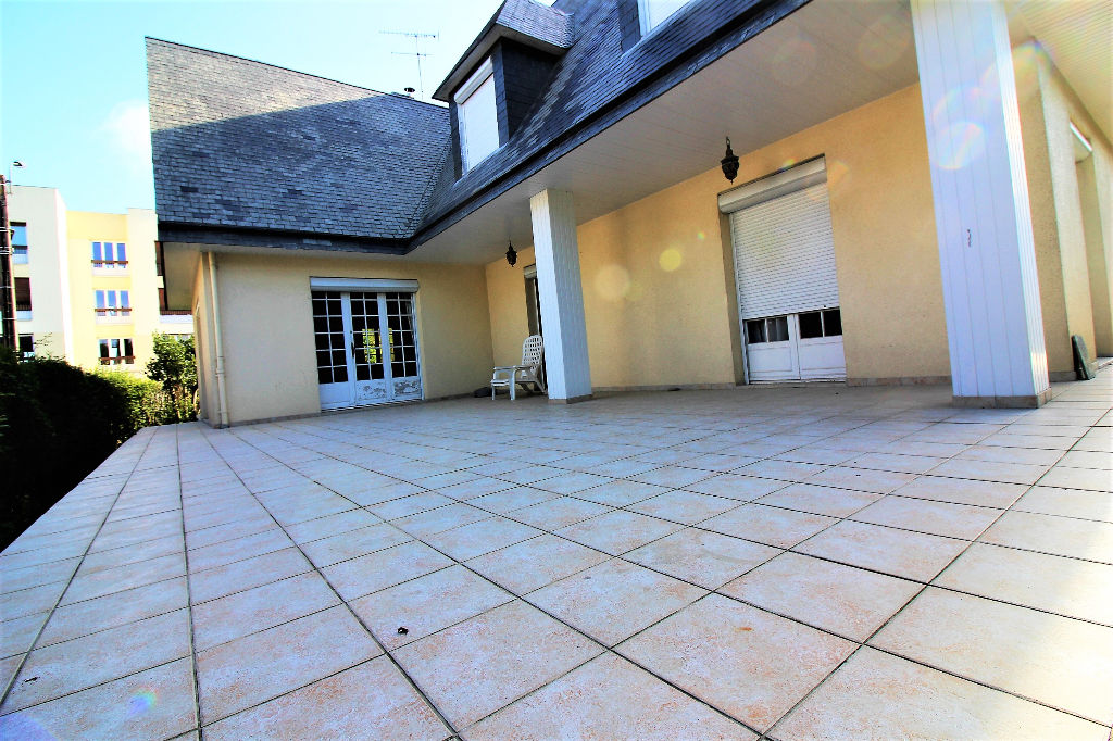 Maison T9 à Rennes
