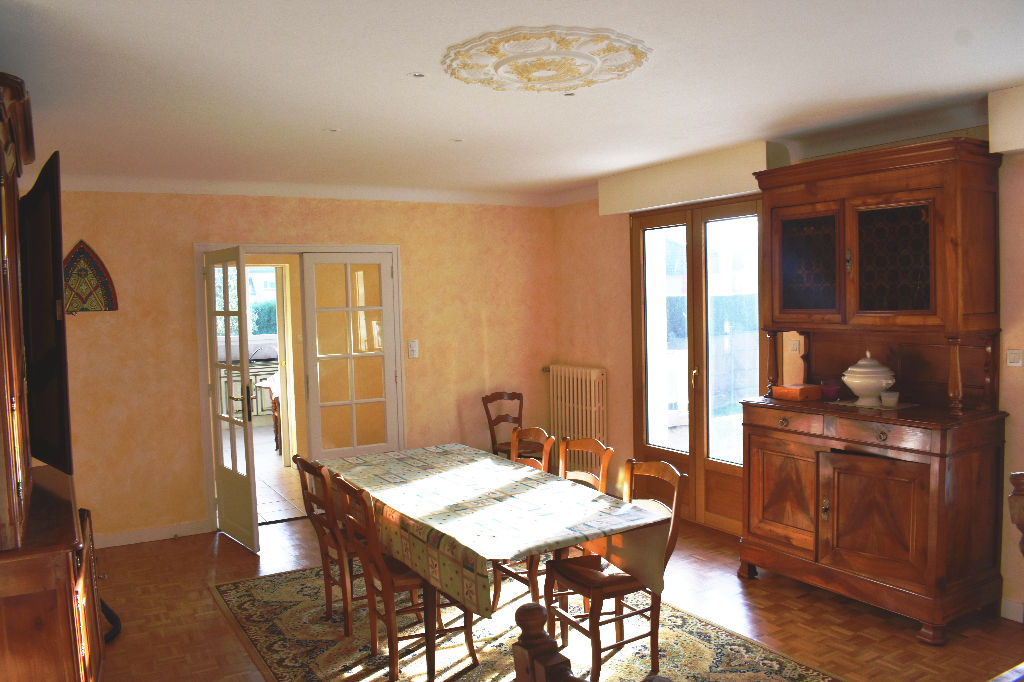 Maison T6 à Janze