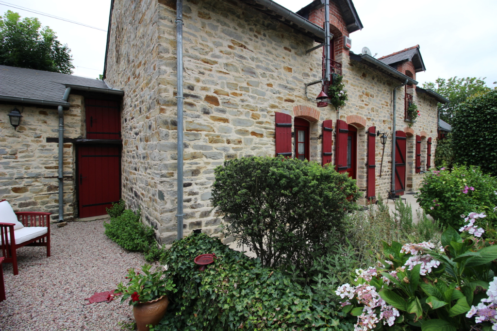 Maison T6 à Saint senoux