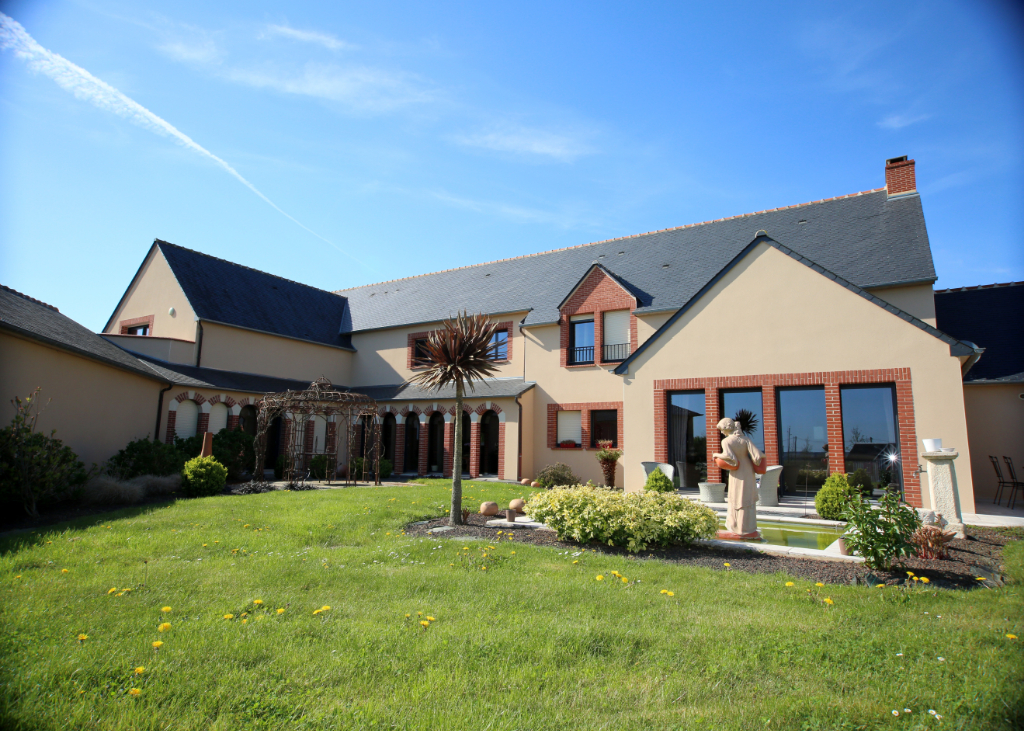 Maison T12 à Bedee