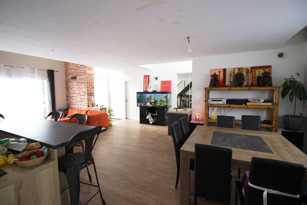 Maison T6 à Guignen