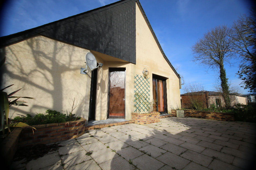 Maison T7 à Saint aubin du cormier