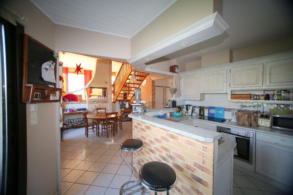 Maison T7 à Saint aubin du cormier