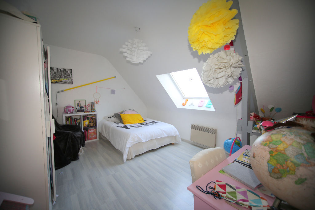 Maison T7 à Saint aubin du cormier