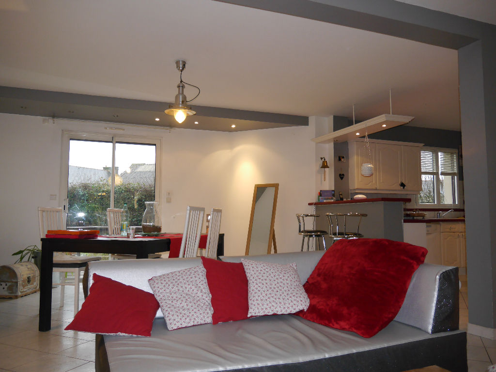 Maison T6 à La chapelle chaussee