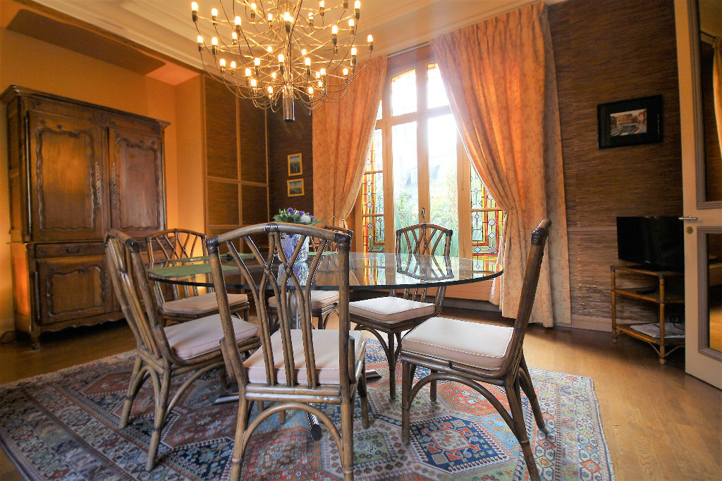 Maison T9 à Rennes