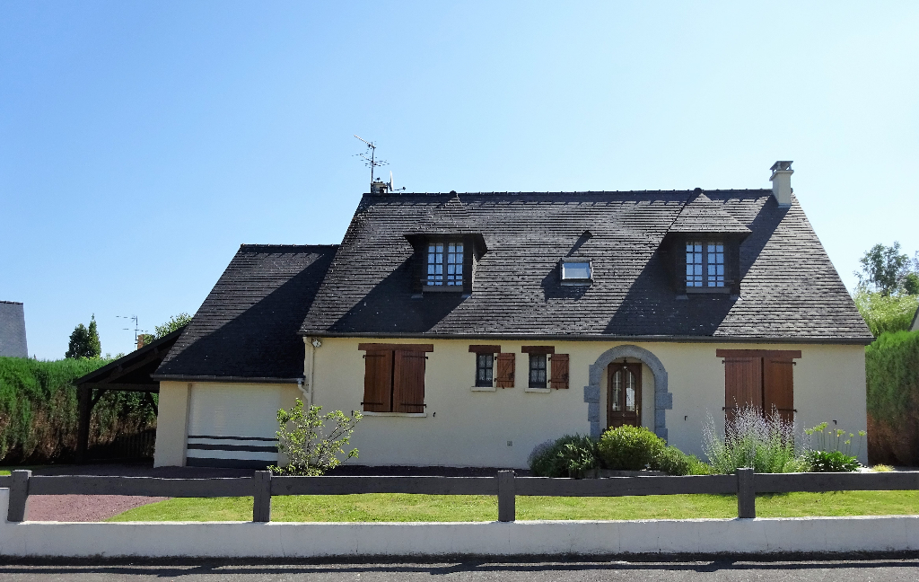 Maison T6 à Langouet