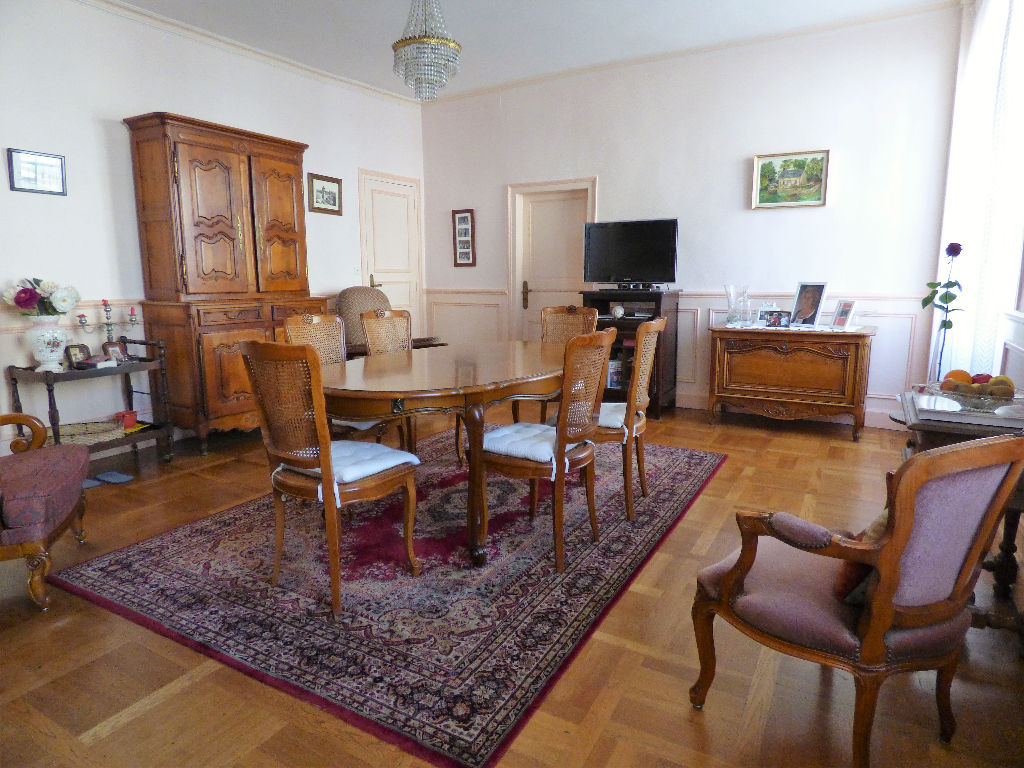 Maison T8 à Melesse