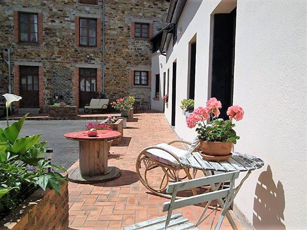 Maison T8 à Melesse