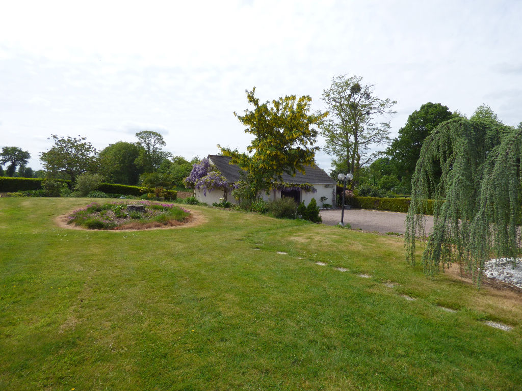 Maison T6 à Saint uniac