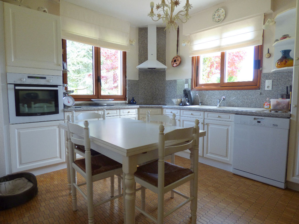 Maison T6 à Saint uniac