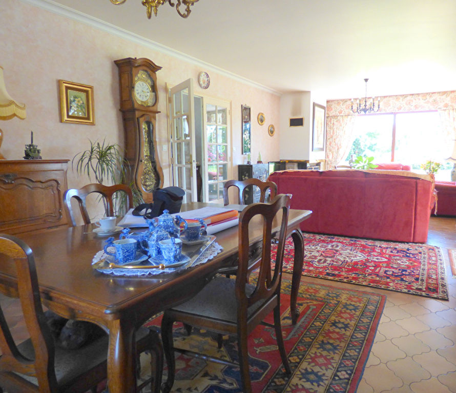 Maison T6 à Saint uniac