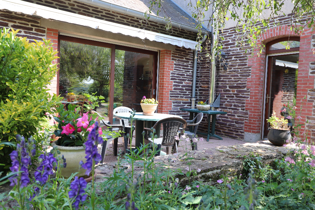 Maison T12 à Noyal chatillon sur seiche