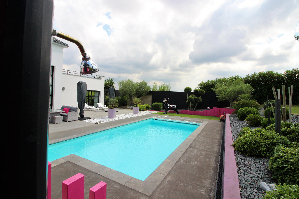 Maison T8 à Saint senoux
