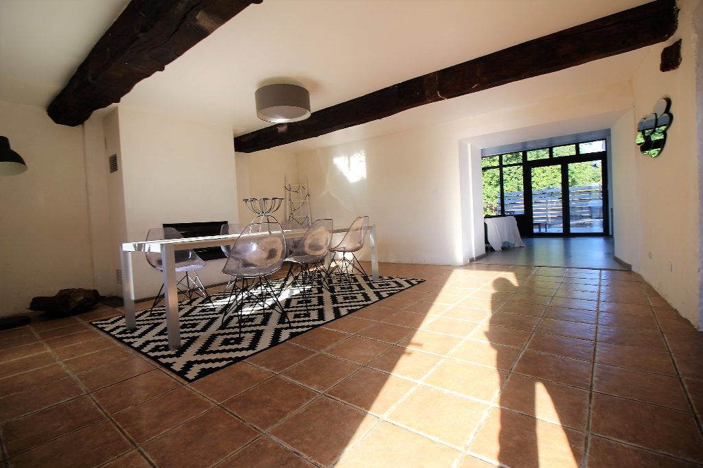 Maison T6 à Nouvoitou
