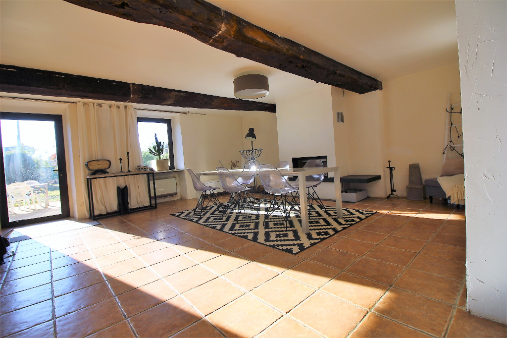 Maison T6 à Nouvoitou