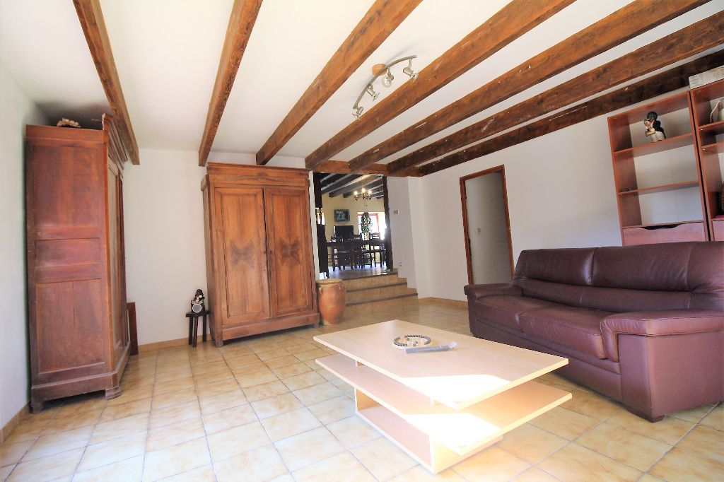 Maison T8 à Pace