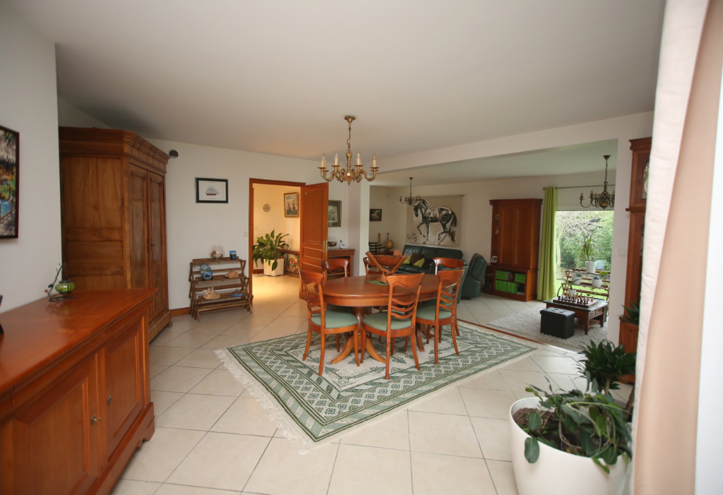 Maison T11 à Hede bazouges