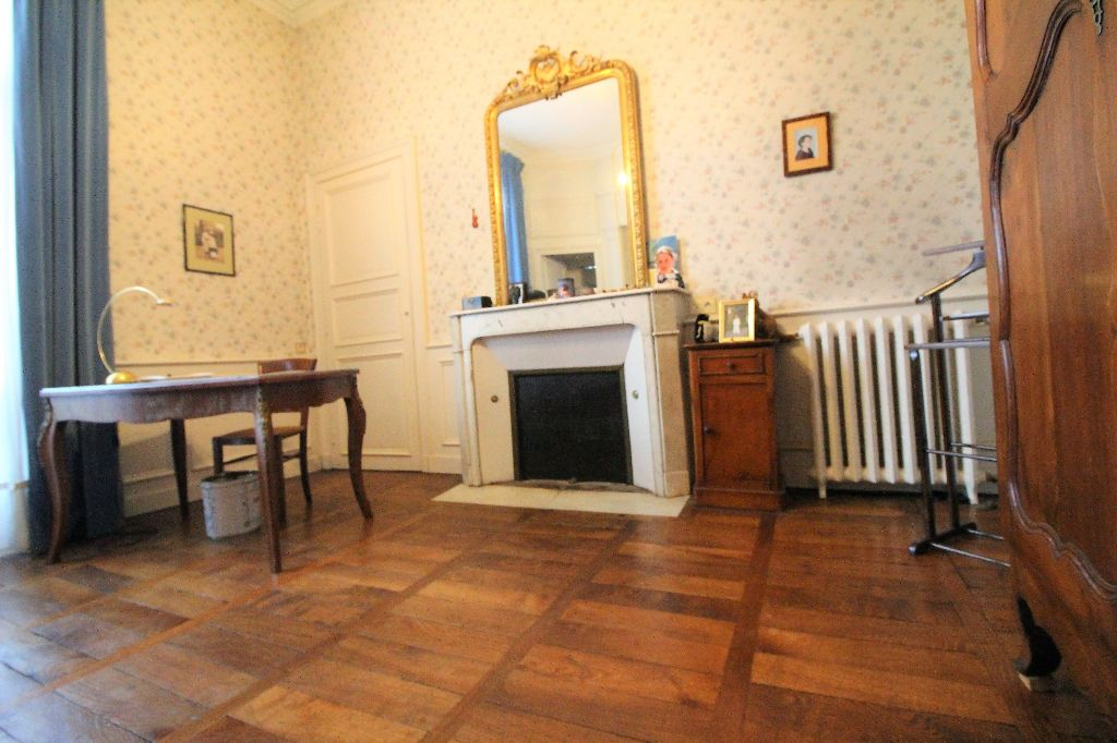 Maison T14 à Fougeres