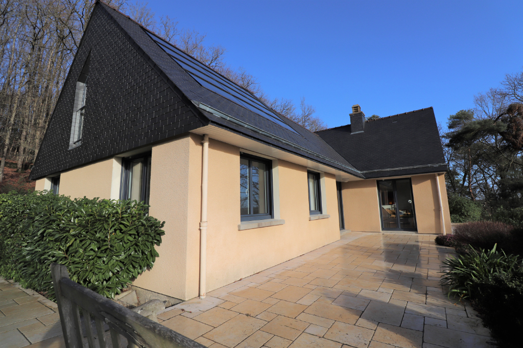 Maison T6 à Montfort sur meu