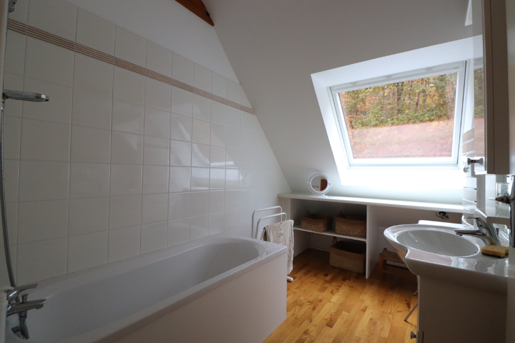 Maison T6 à Montfort sur meu