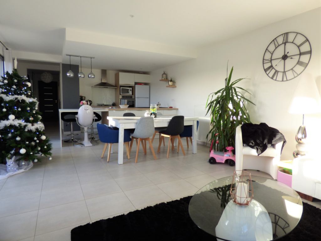 Maison T6 à Pace