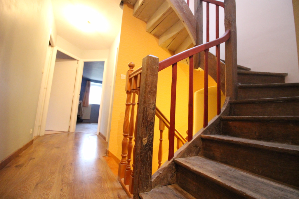 Maison T7 à Pont pean