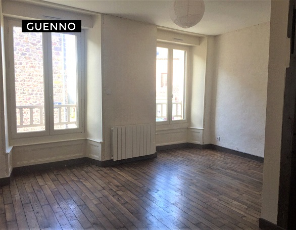 Immeuble T4 à Montfort sur meu