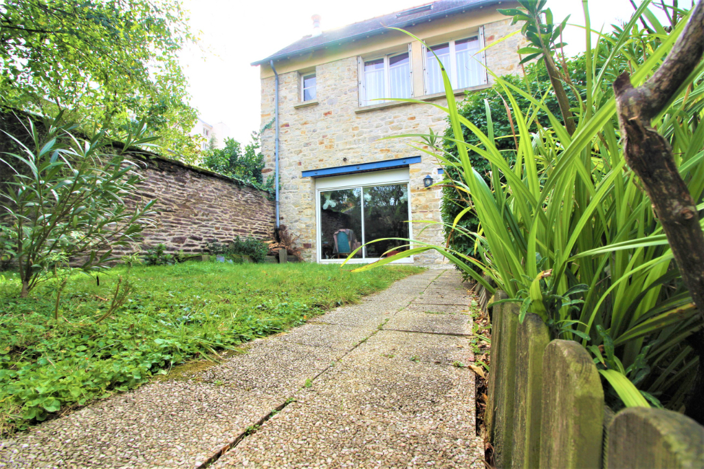 Maison T7 à Rennes