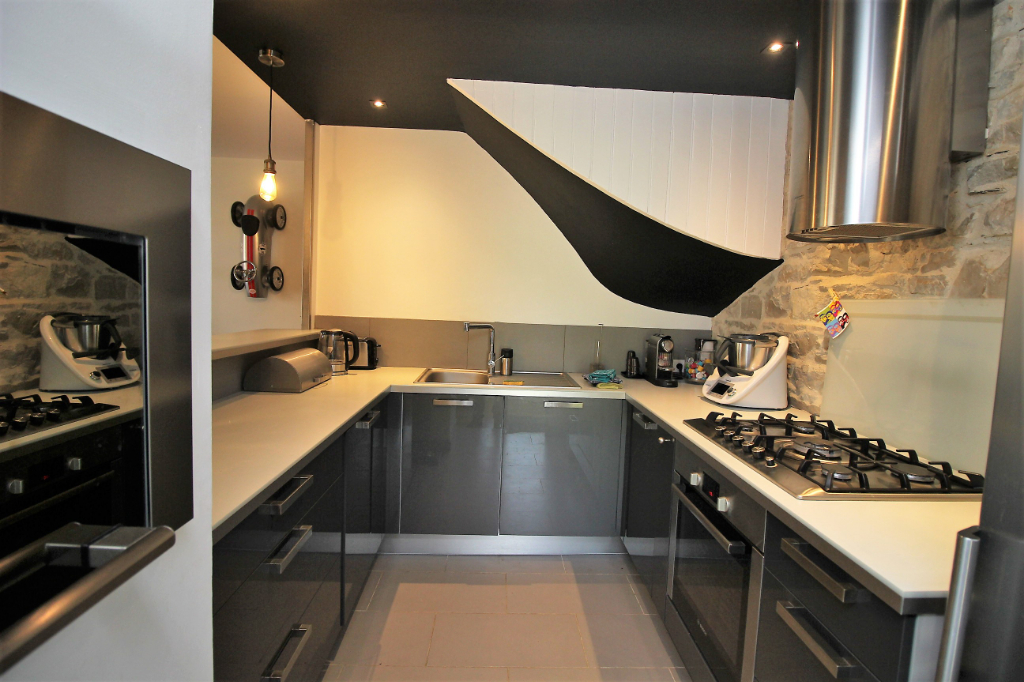 Maison T6 à Poligne
