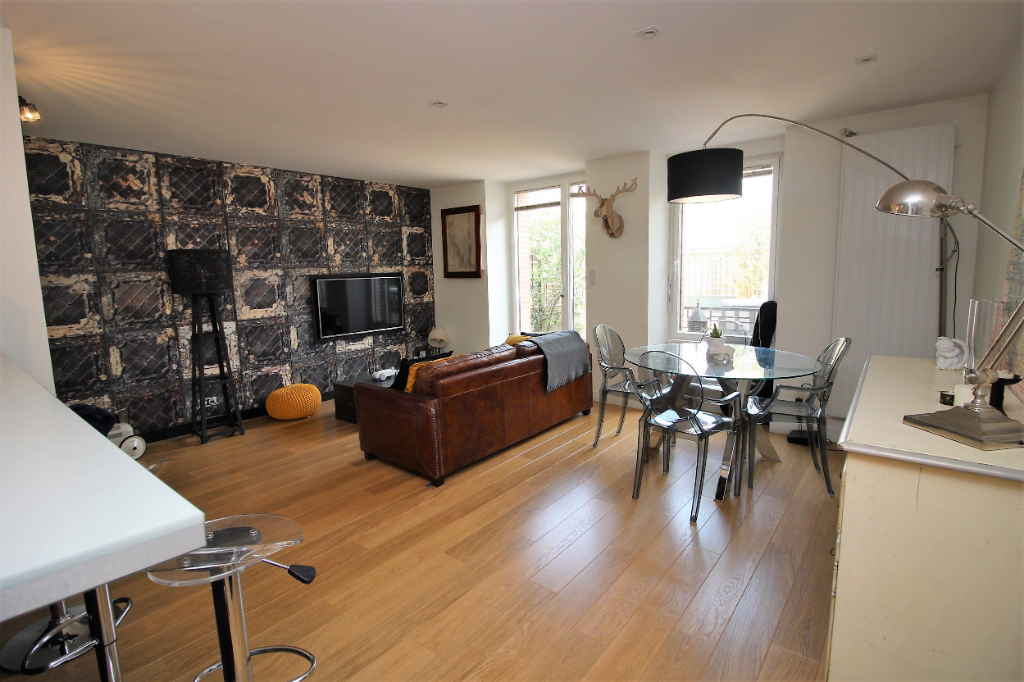 Maison T6 à Poligne