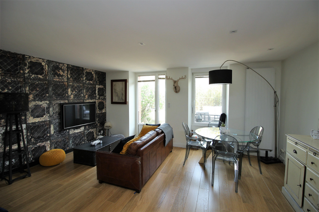 Maison T6 à Poligne