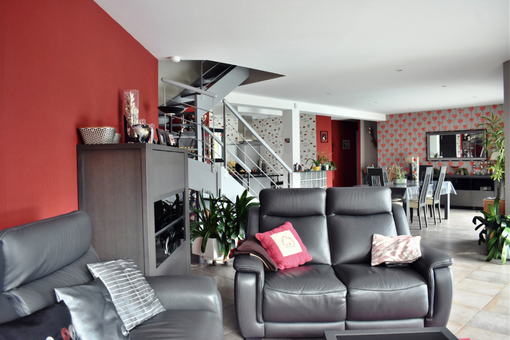 Maison T6 à Chauvigne