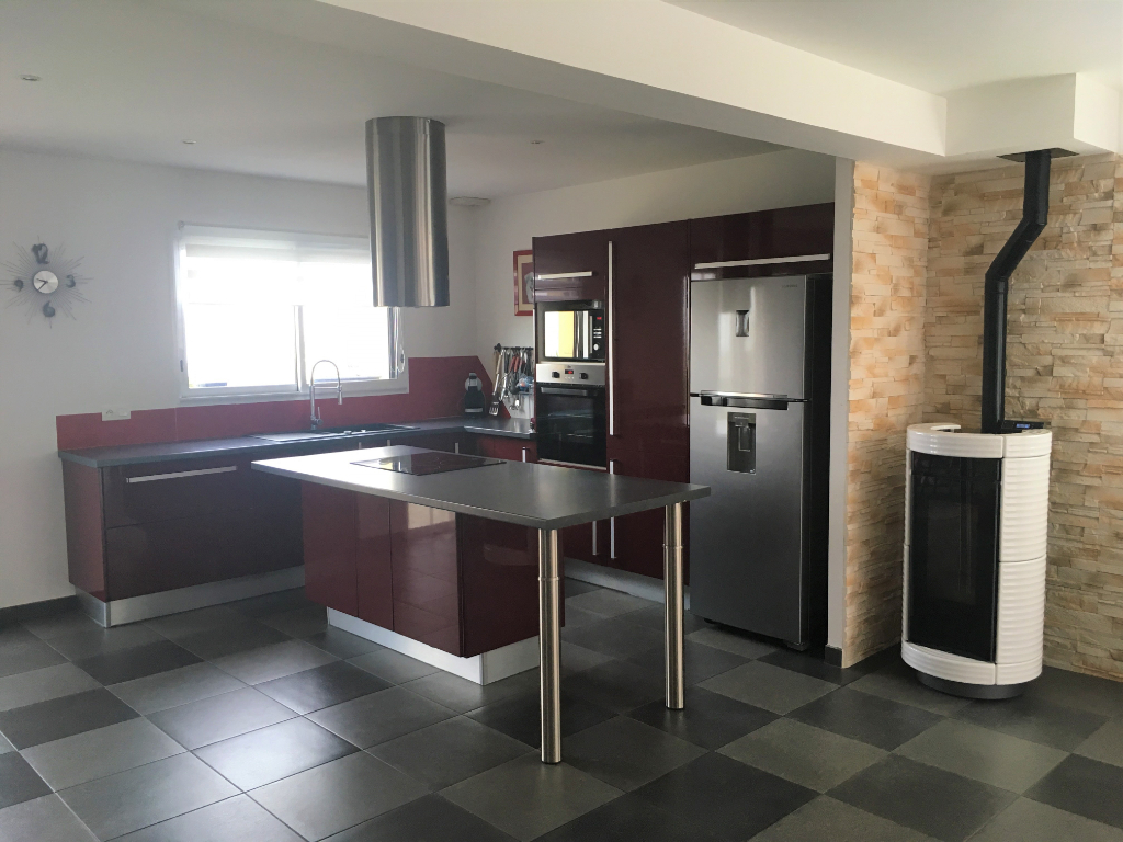 Maison T5 à Montfort sur meu