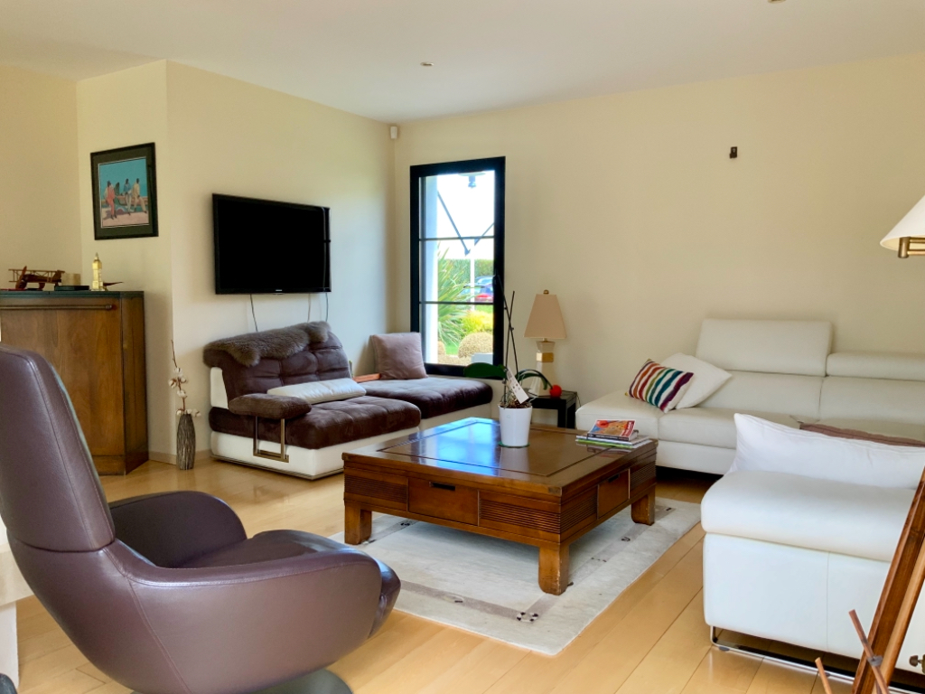 Maison T9 à Pleumeleuc