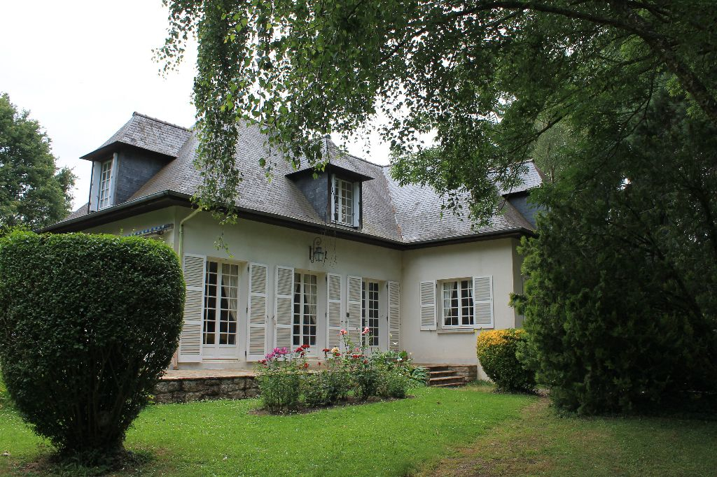 Maison T8 à Mordelles