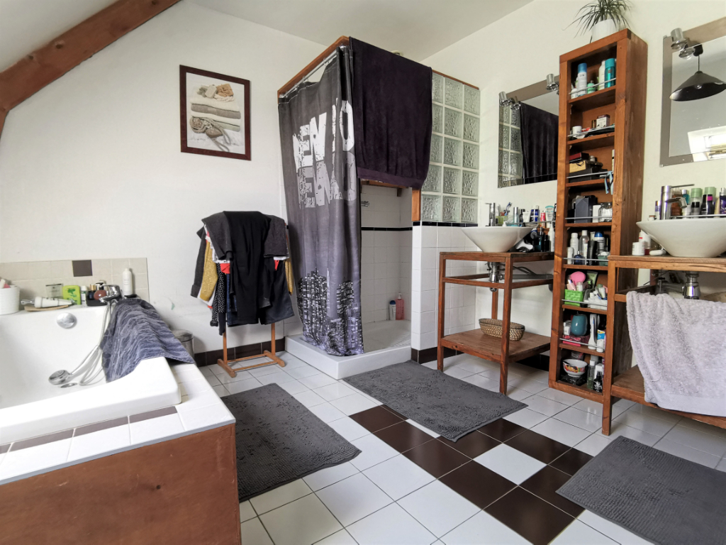 Maison T8 à Gévezé
