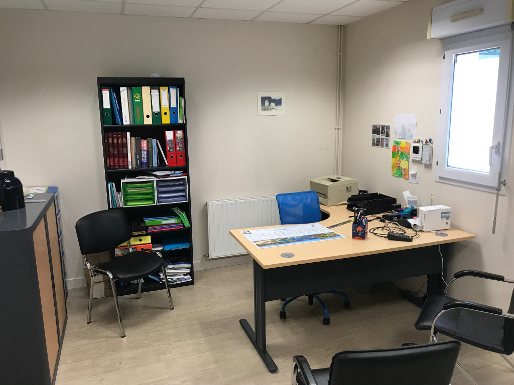 Local d'activité à Pace