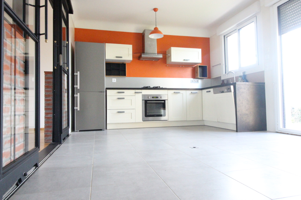Maison T8 à Pleumeleuc