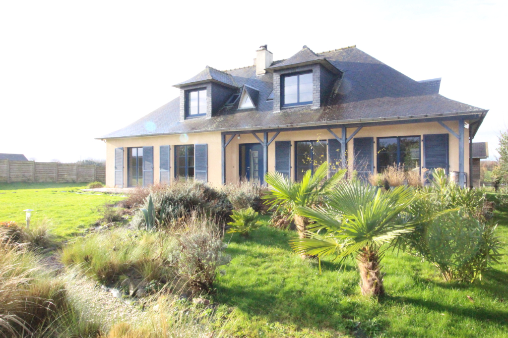 Maison T8 à Pleumeleuc