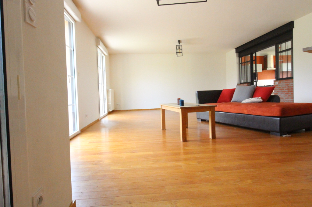 Maison T8 à Pleumeleuc