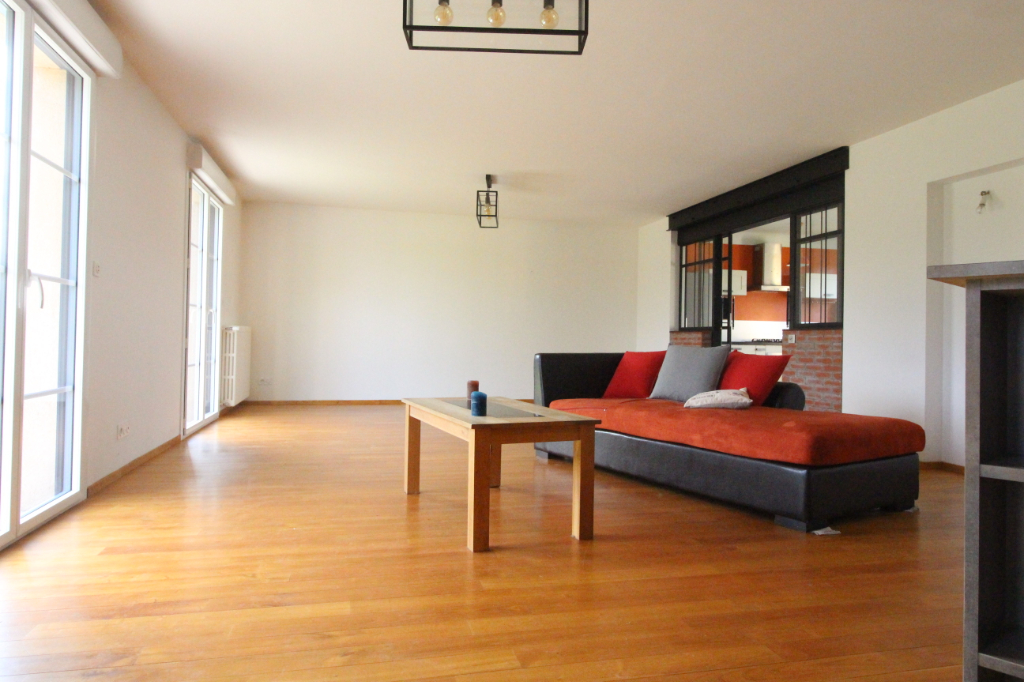Maison T8 à Pleumeleuc