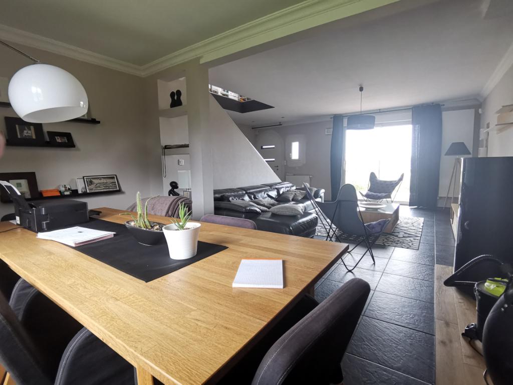 Maison T6 à Boisgervilly