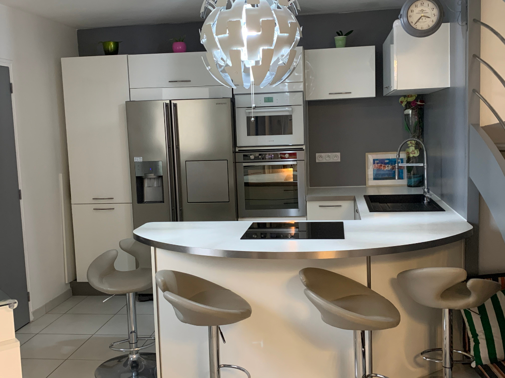 Maison T6 à Pace