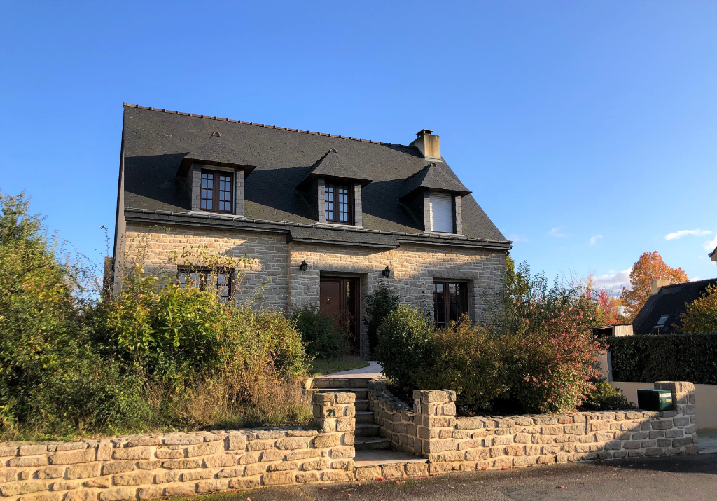 Maison T6 à Pace
