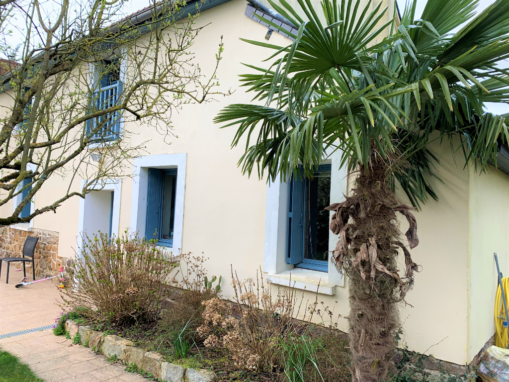 Maison T5 à Irodouer