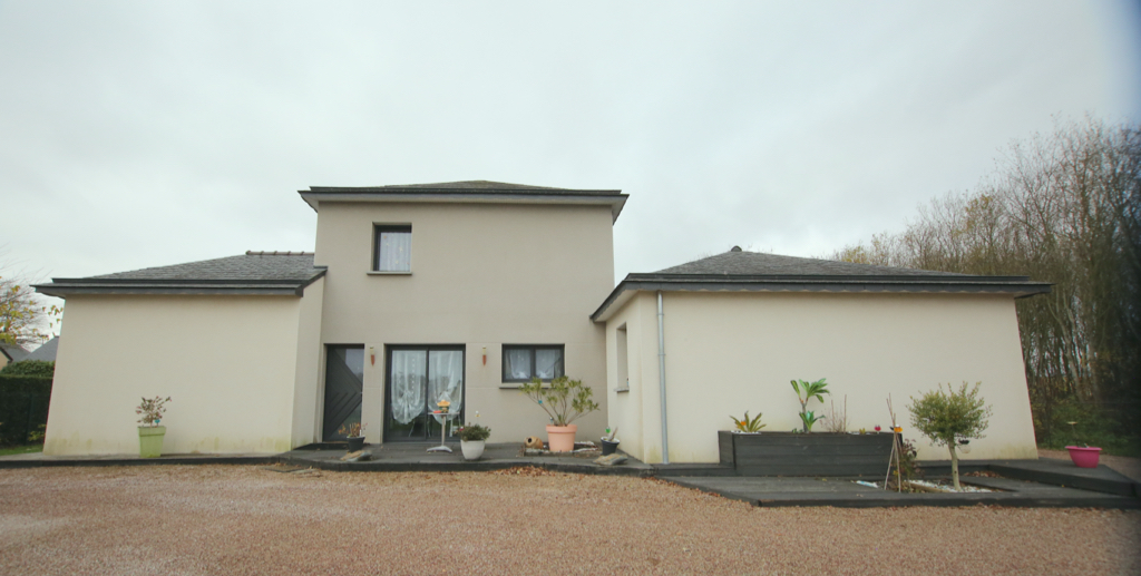 Maison T8 à Saint meen le grand