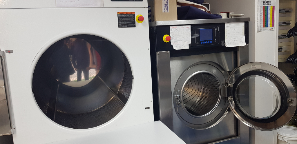 Photo Murs et Fonds de commerce Rennes - couture, pressing aqua, cordonnerie, serrurerie image 3/6