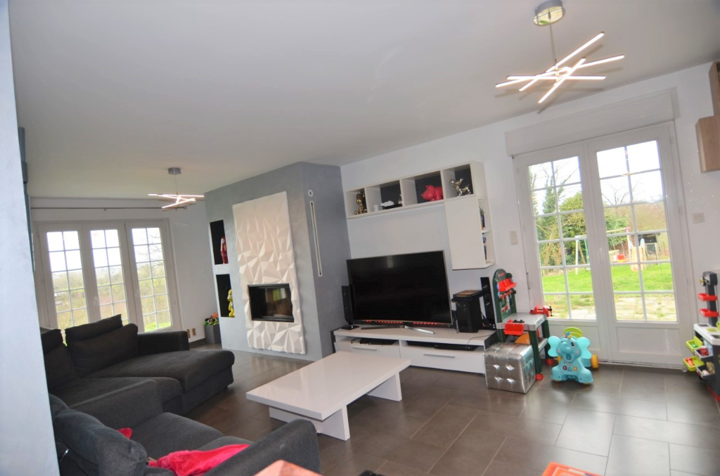 Maison T7 à Saint ouen des alleux