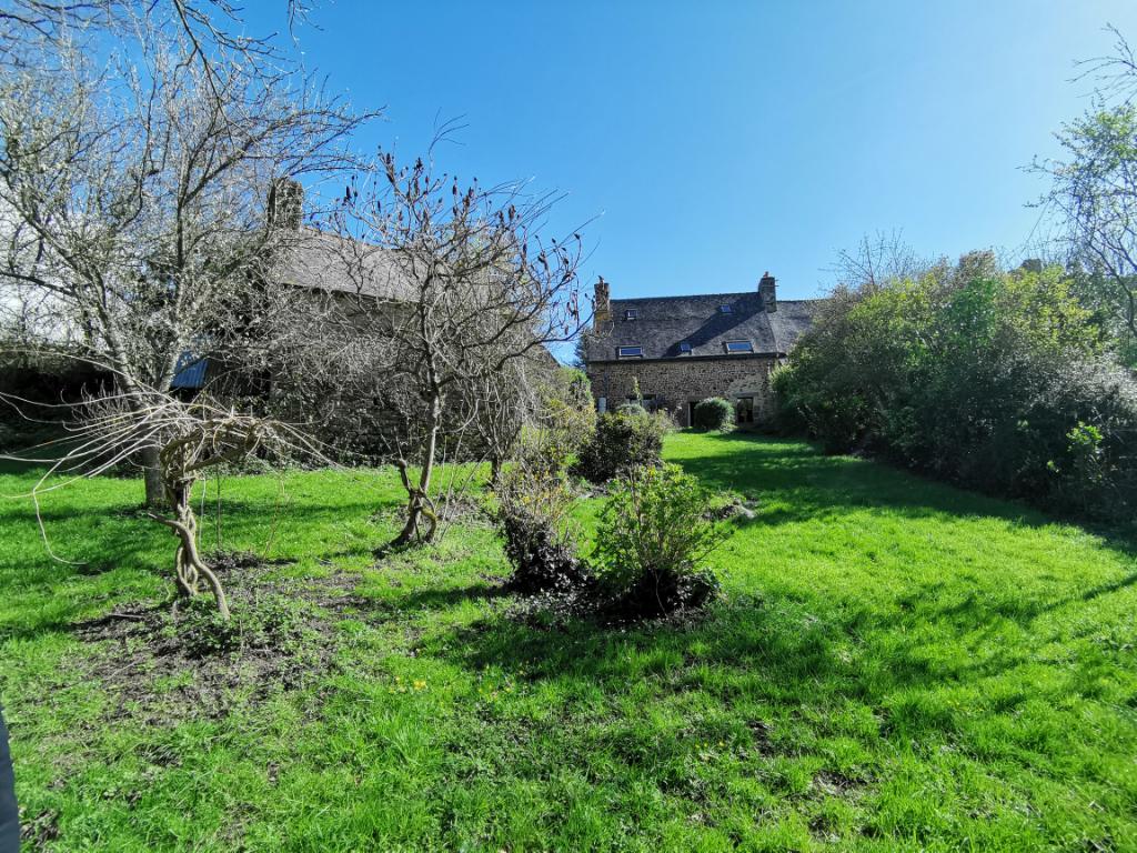 Maison T8 à Bazouges la perouse
